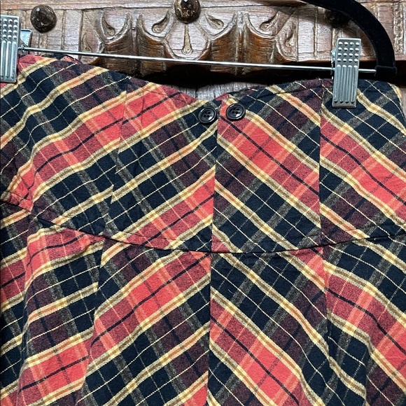 Unique Vintage Plaid Balloon Grunge Goth Pants Red Gold Black | Size M (6–8) - Picture 5 of 8